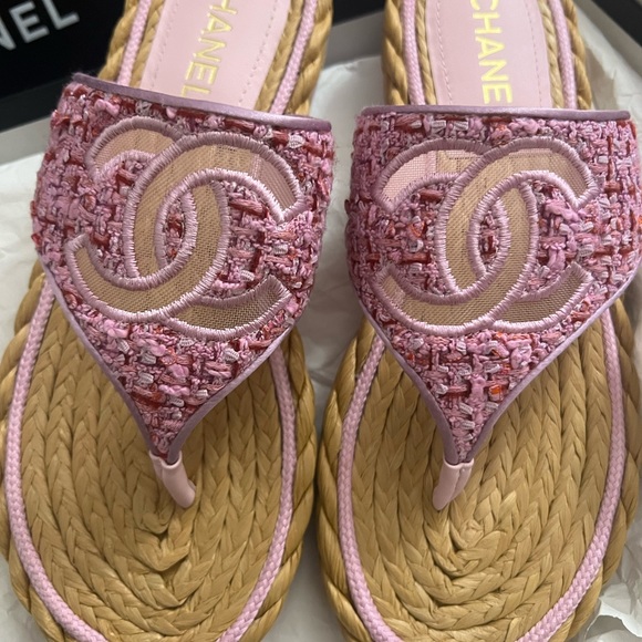 NEW in box. Chanel Pink Tweed Sandals - Picture 4 of 12